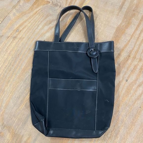 Givenchy ‘Bond’ Black Shopper Bag with Logo - Picture 3 of 13